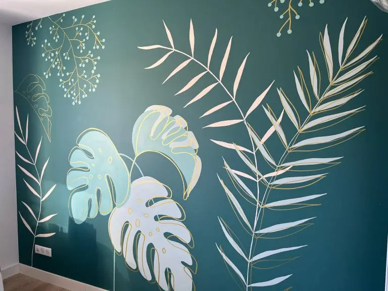 Fresque murale chambre adolescente fond vert canard, monstera et palmiers blanc et doré